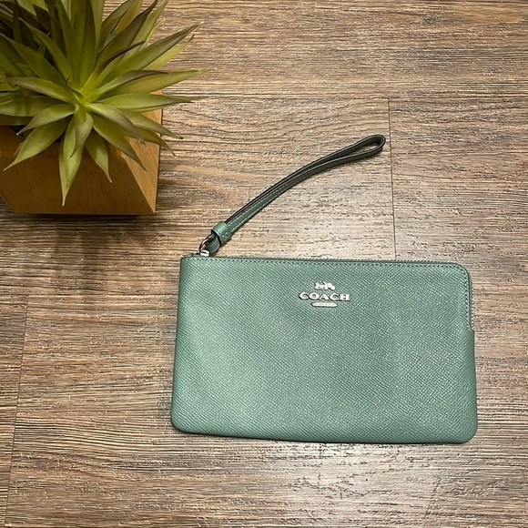 Green coach wristlet - Picture 1 of 5